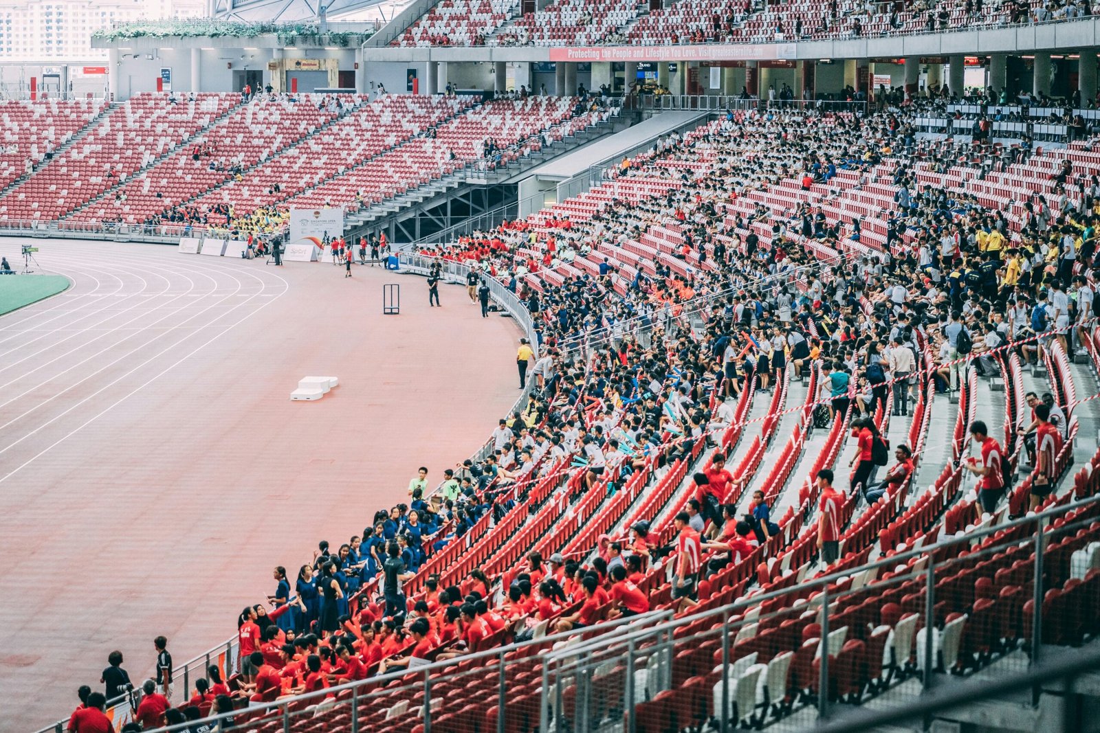 Image of Seoul Dynasty after winning a critical match, highlighting team coordination
