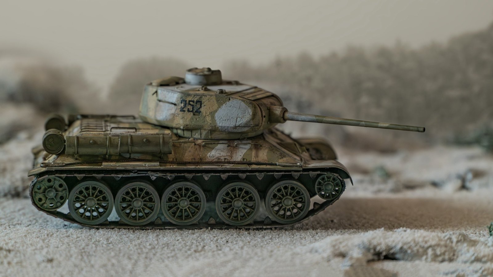 Screenshot of Pokpo using Zarya's ultimate ability to win a teamfight.