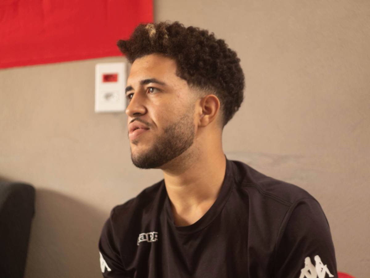 A graphic quote overlay featuring words from a Dallas Fuel player about visualization tactics.