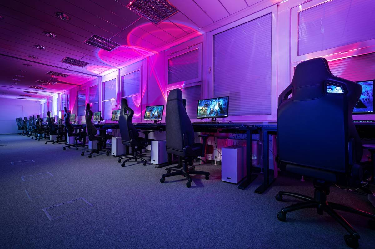Where to Watch Overwatch League Official Broadcasts Without Missing a Single Ult